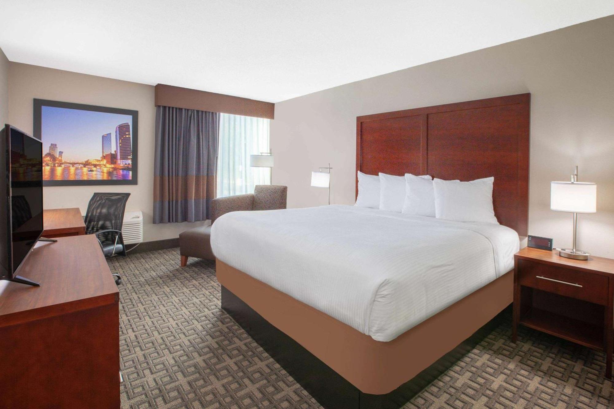 Baymont By Wyndham Grand Rapids Near Downtown Wyoming Exterior foto